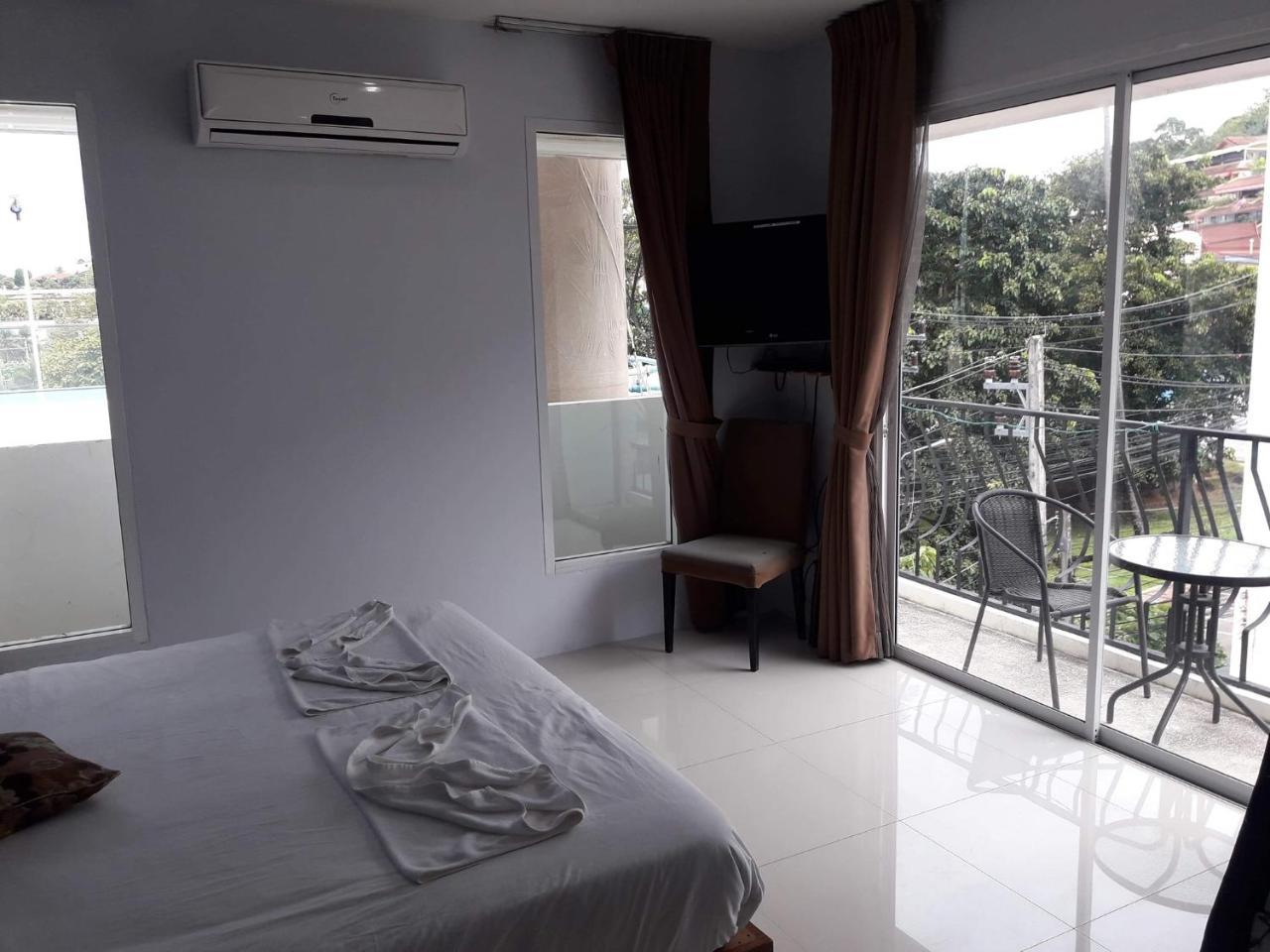 Rama Kata Beach Hotel Eksteriør billede